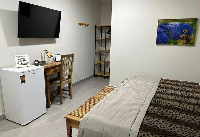 هاستل Villa Lorita   Suíte Pantanal