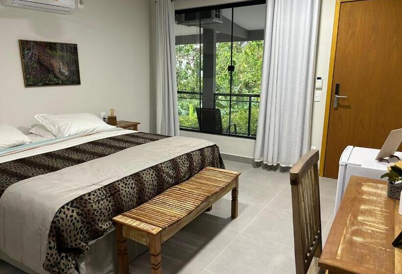 هاستل Villa Lorita   Suíte Pantanal