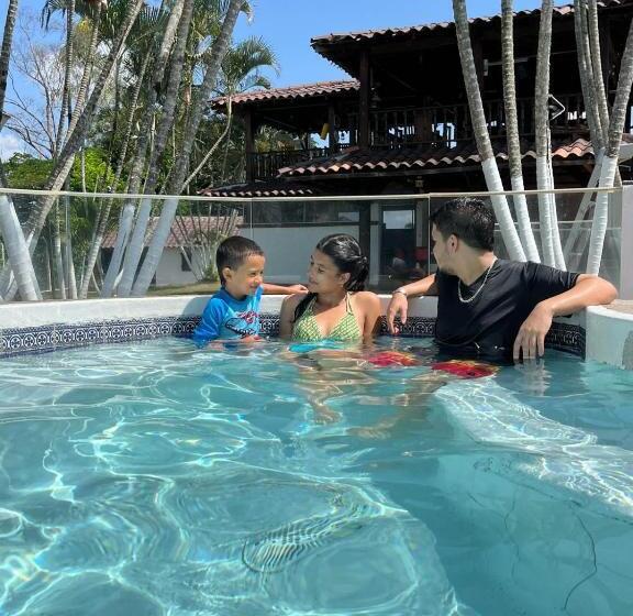 Hotel Campestre Alto De Las Aves