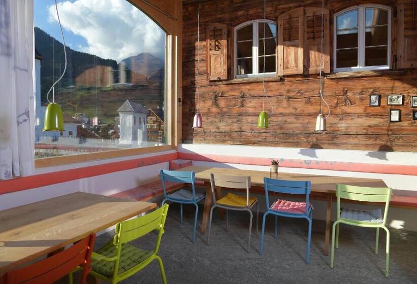 בית מלון כפרי Casa Fausta Capaul