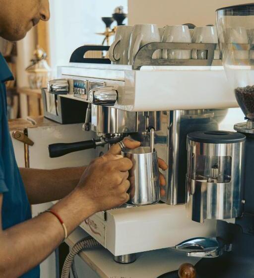 هتل Clover Inn By Offlimit Homes