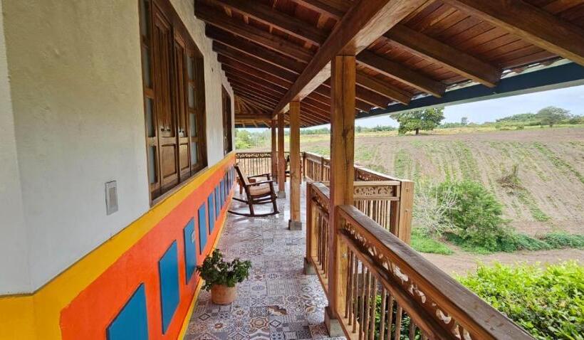 هتل Puente Iglesia