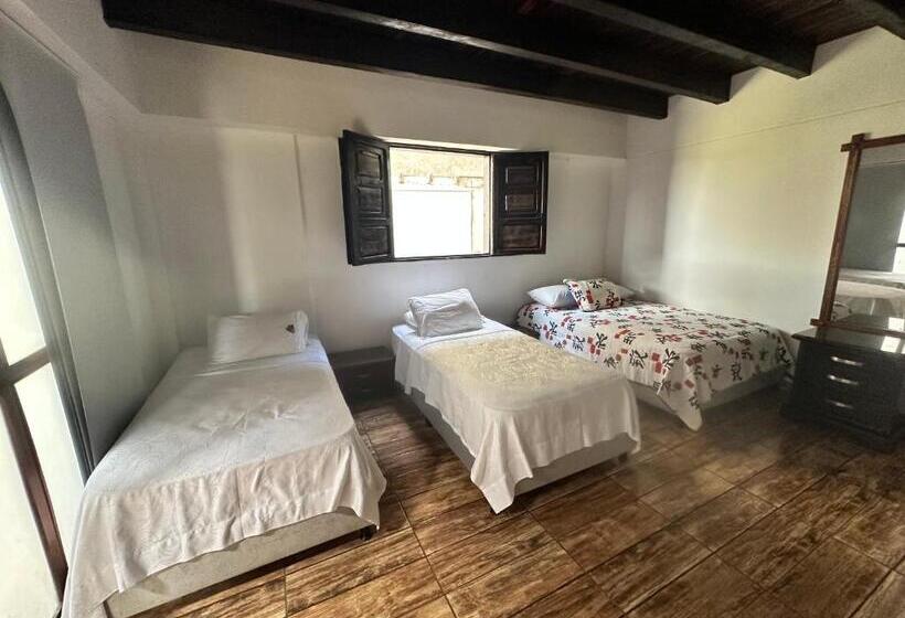 هتل Puente Iglesia