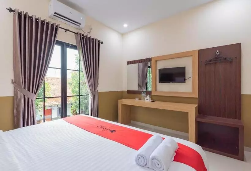 Hotelli Reddoorz Plus @ La Asiana Guest House