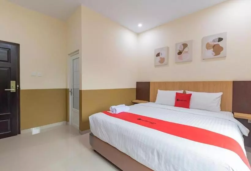 Hotelli Reddoorz Plus @ La Asiana Guest House