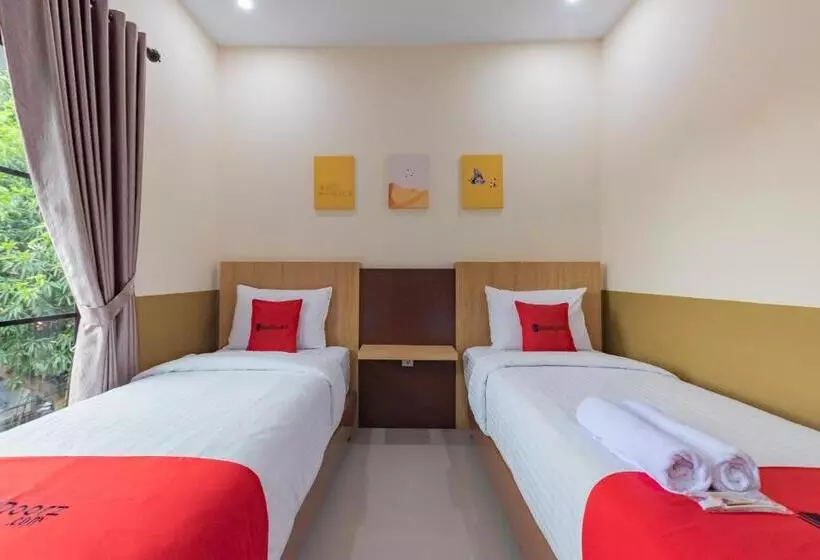 Hotelli Reddoorz Plus @ La Asiana Guest House