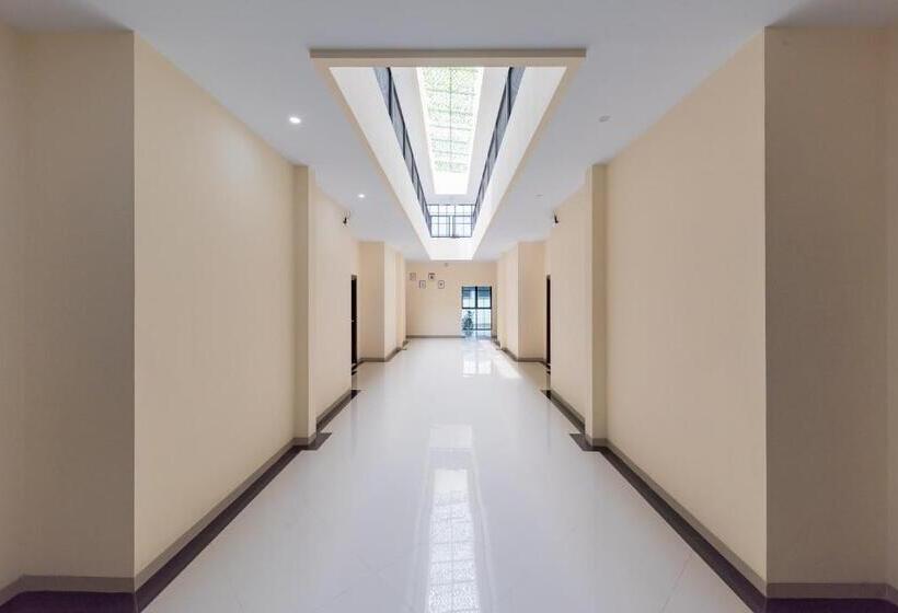 Hotel Reddoorz Plus @ La Asiana Guest House