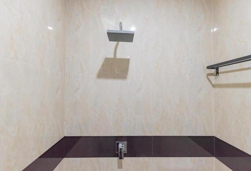 Hotel Reddoorz Plus @ La Asiana Guest House