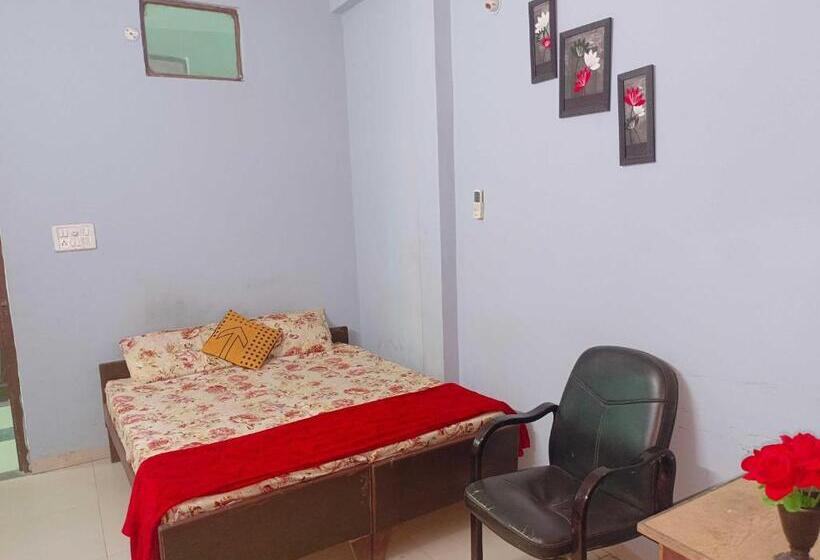 בית מלון כפרי O Shiv Shakti Palace Harda