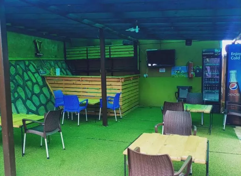هتل Waypoint Suites