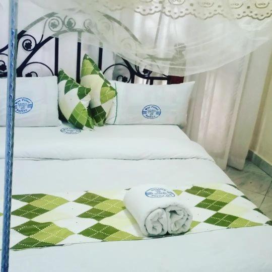 هتل Waypoint Suites