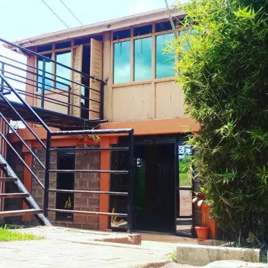 هتل Waypoint Suites