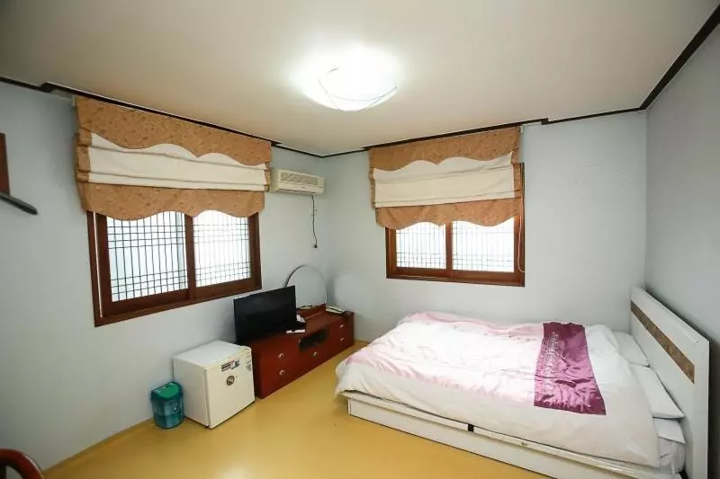 Jun Motel