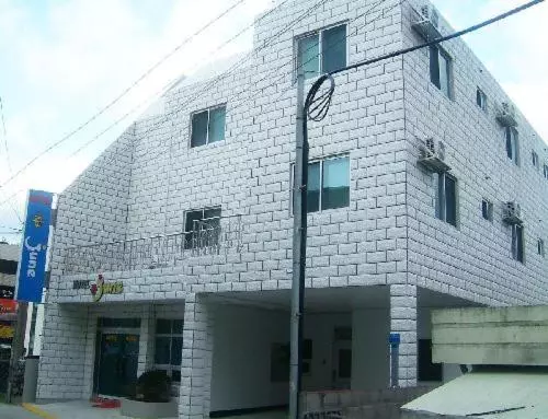 Jun Motel