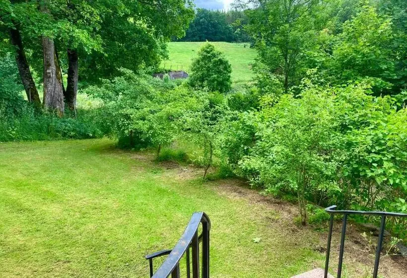 Lidhem Herrgård. Bed & Breakfast Och Mindre Lägenheter