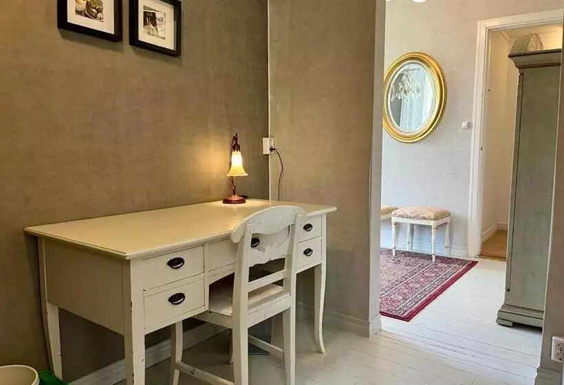 Lidhem Herrgård. Bed & Breakfast Och Mindre Lägenheter