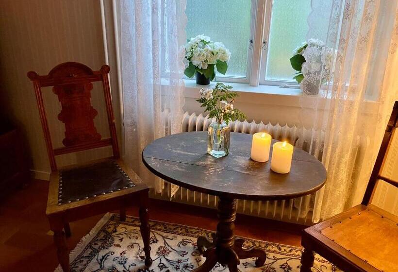 Lidhem Herrgård. Bed & Breakfast Och Mindre Lägenheter