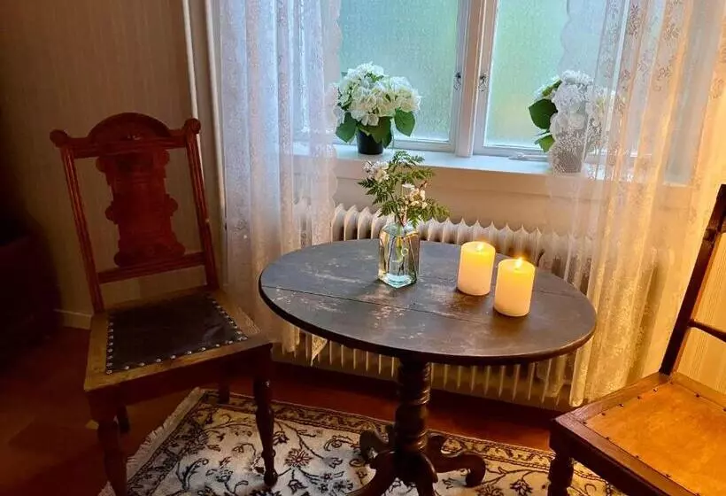 Lidhem Herrgård. Bed & Breakfast Och Mindre Lägenheter