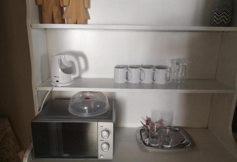 بنسيون Avo Tree Guesthouse