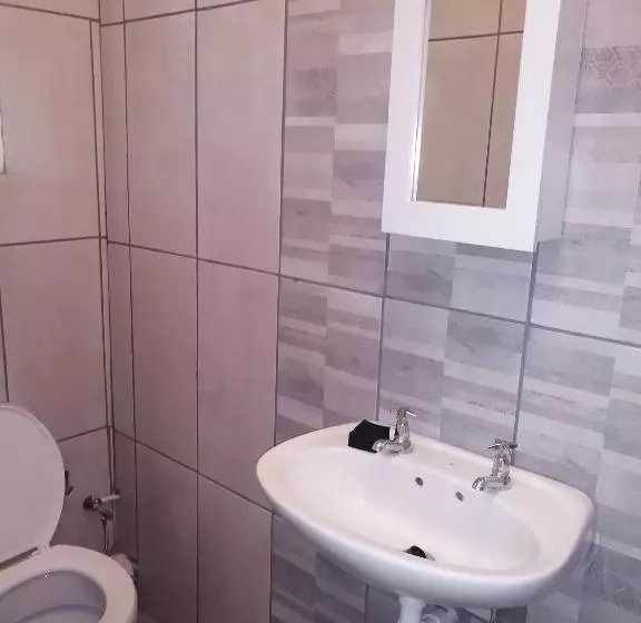 پانسیون Avo Tree Guesthouse
