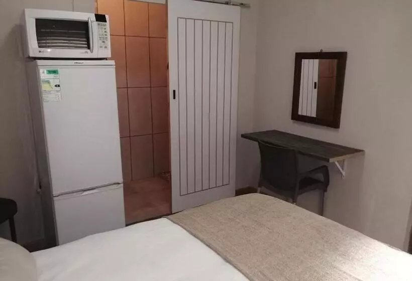 پانسیون Avo Tree Guesthouse