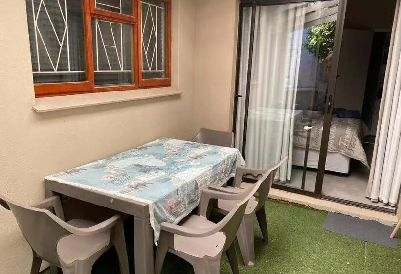 پانسیون Avo Tree Guesthouse