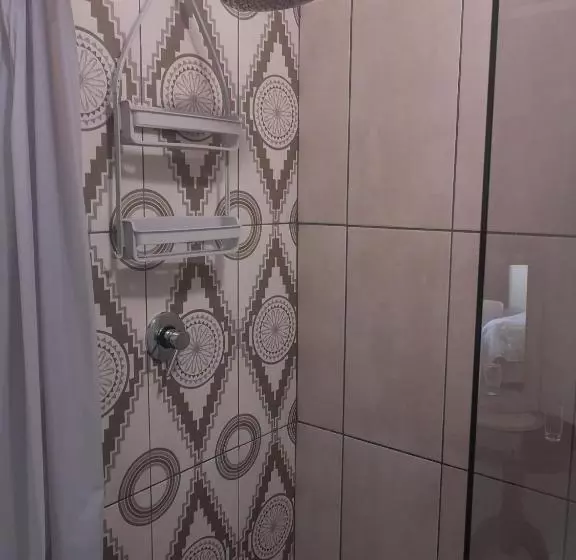 پانسیون Avo Tree Guesthouse
