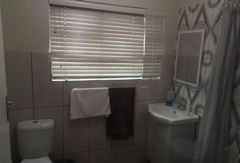 پانسیون Avo Tree Guesthouse