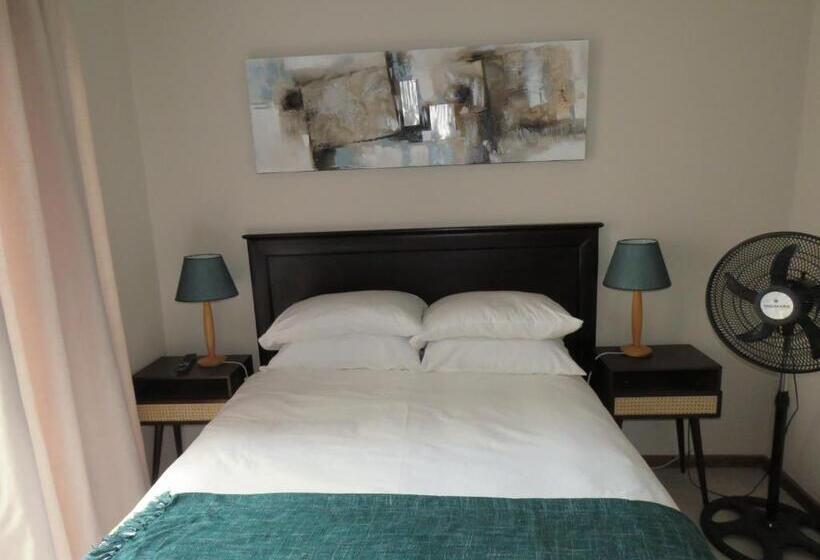 بنسيون Avo Tree Guesthouse