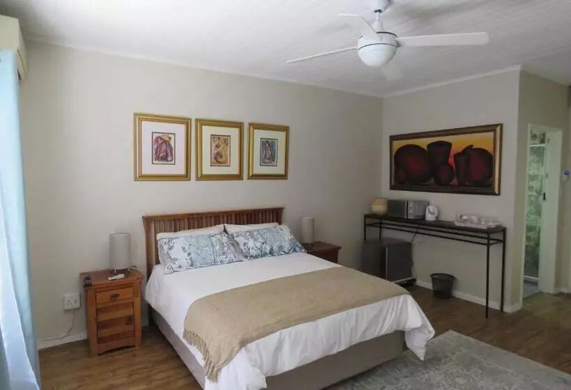 پانسیون Avo Tree Guesthouse