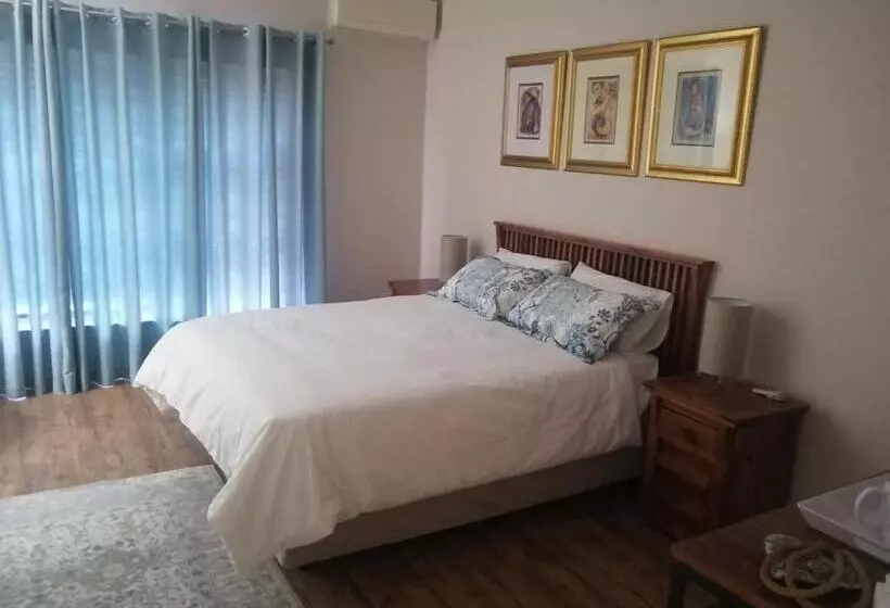 پانسیون Avo Tree Guesthouse