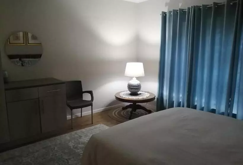 پانسیون Avo Tree Guesthouse