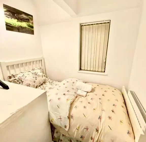 پانسیون Relaxing Suite Nottingham Room