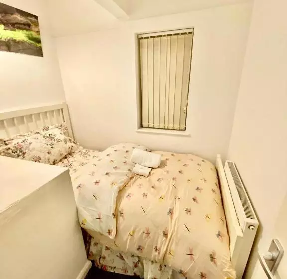 پانسیون Relaxing Suite Nottingham Room
