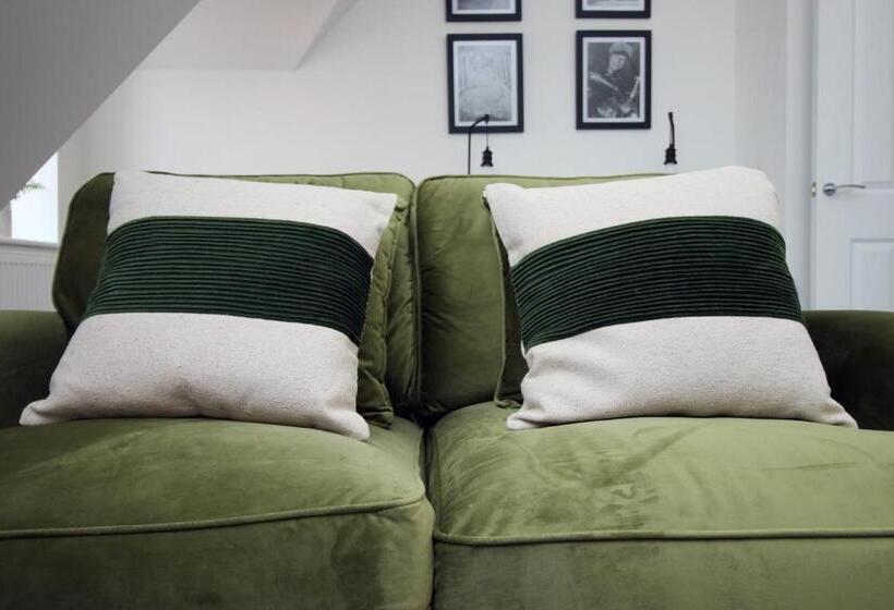 ペンション Mayville Avenue Bristol