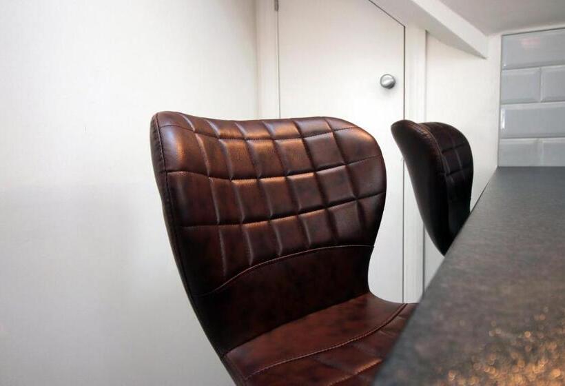 ペンション Mayville Avenue Bristol