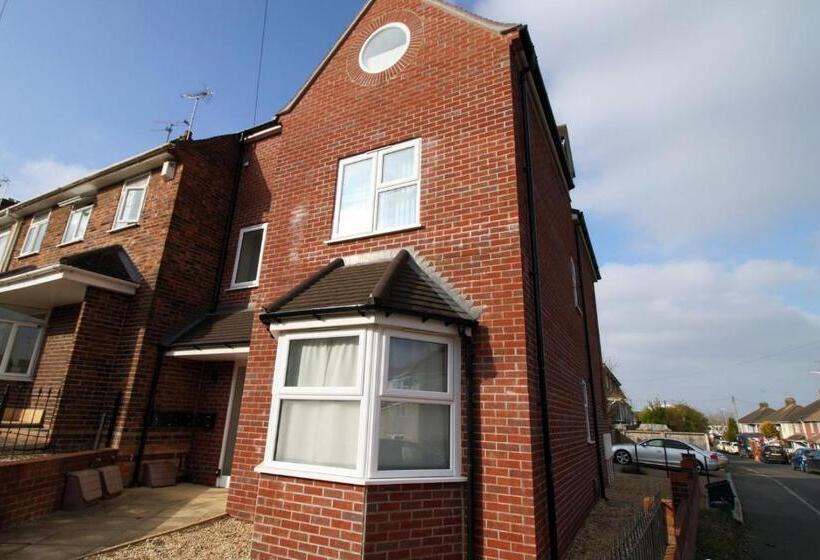 ペンション Mayville Avenue Bristol