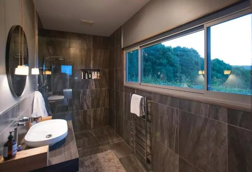 Majatalo The Hill House Panorama