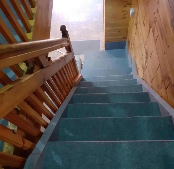 پانسیون Tribeni Lodge Restaurant And Bar