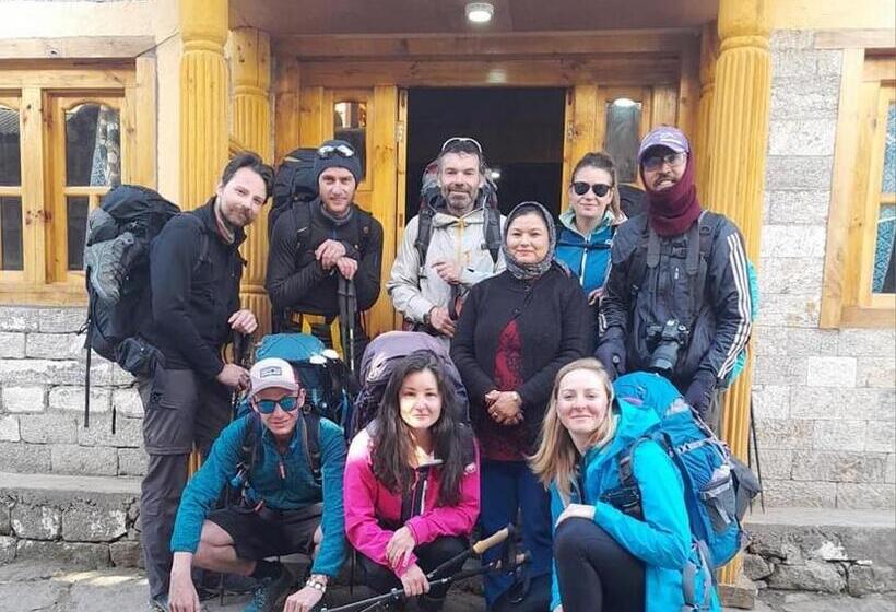 پانسیون Tribeni Lodge Restaurant And Bar