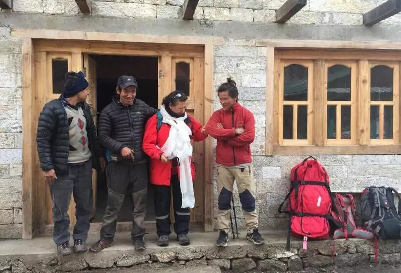 پانسیون Tribeni Lodge Restaurant And Bar