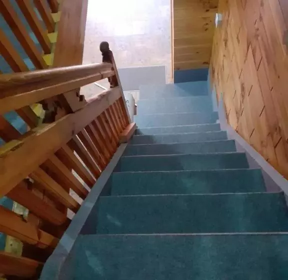 پانسیون Tribeni Lodge Restaurant And Bar