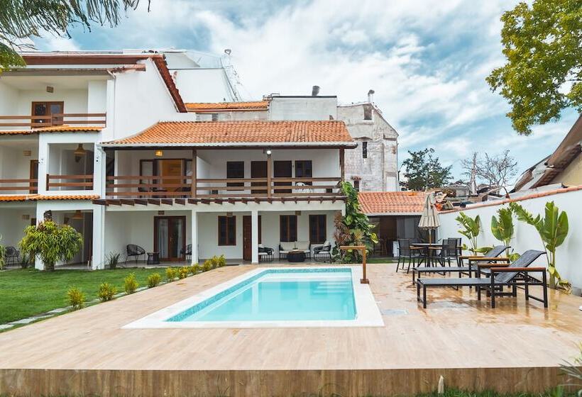 ユースホステル Casa Dela Pousada