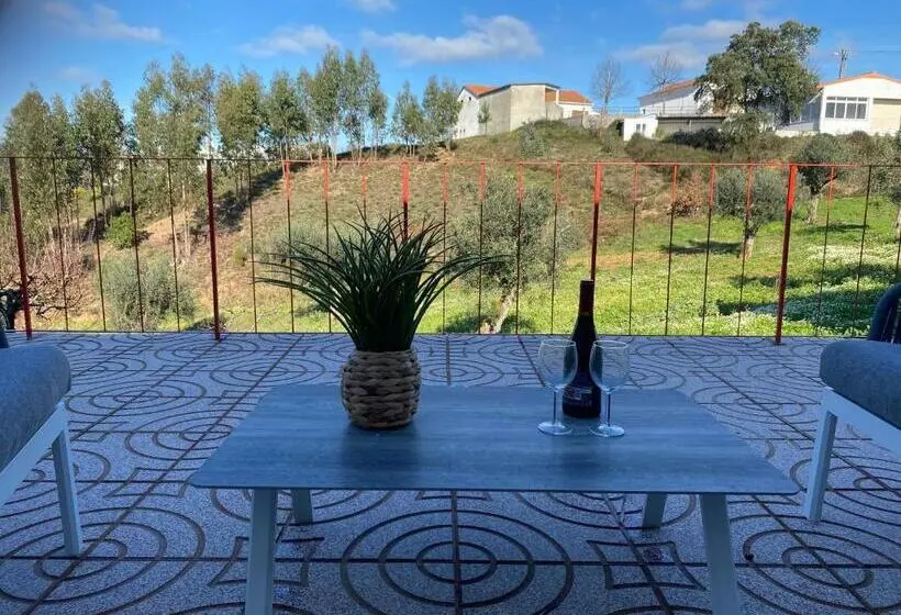 Aamiaismajoitus (B&B) A Casa Amarela Guesthouse