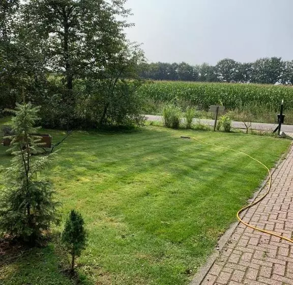 Aamiaismajoitus (B&B) Huisjeaandedinkel