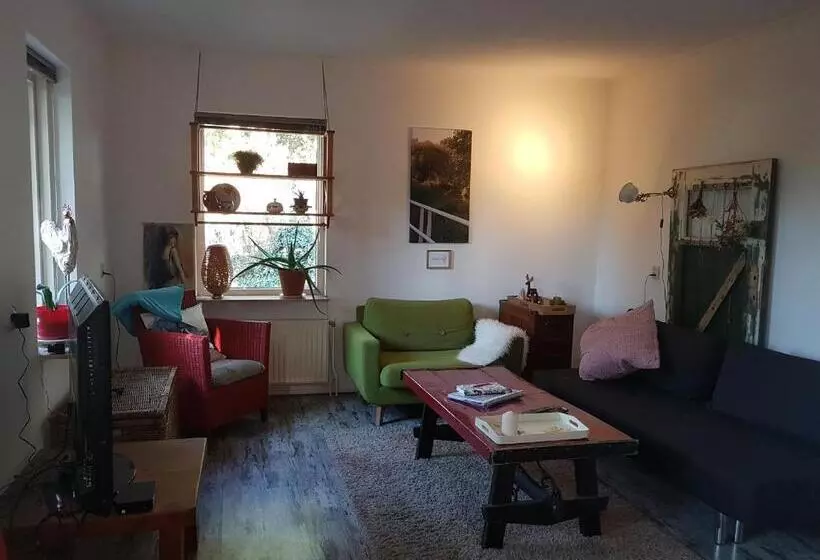 Aamiaismajoitus (B&B) Huisjeaandedinkel