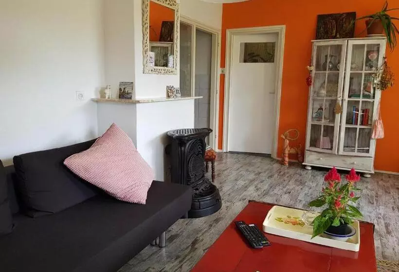 Aamiaismajoitus (B&B) Huisjeaandedinkel