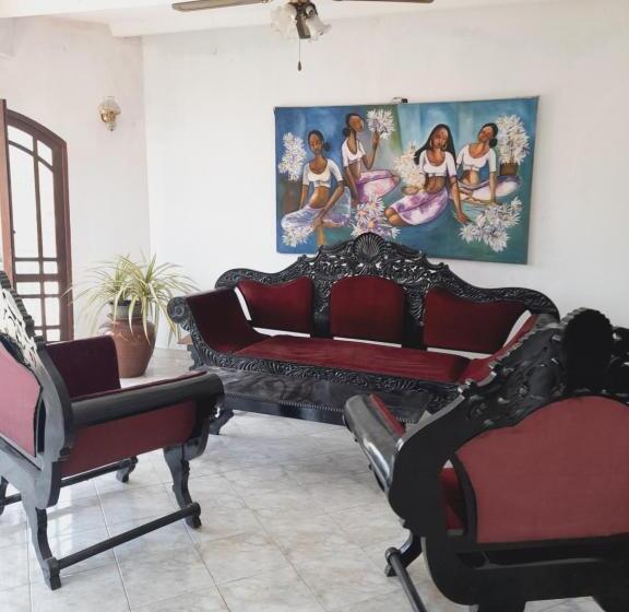 مبيت وإفطار Moon Deck Villa