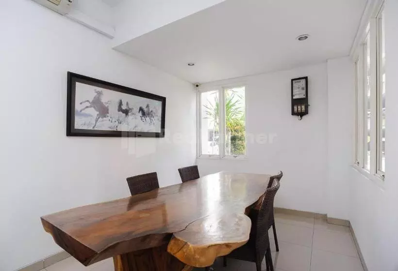 Hotelli Green Residence 25 Syariah Karawaci Redpartner