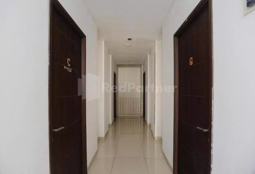 Hotelli Green Residence 25 Syariah Karawaci Redpartner